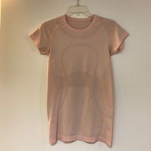 Lululemon swiftly t-shirt