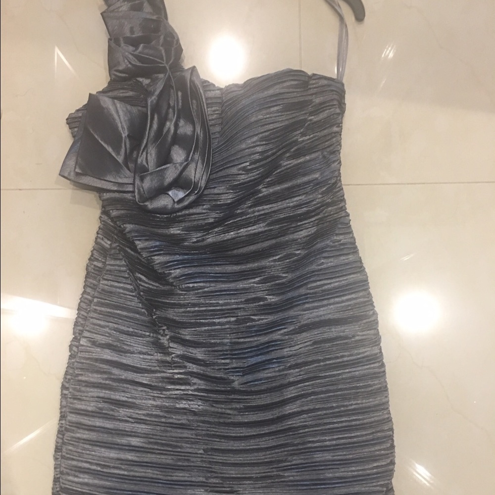 One shoulder Ruched