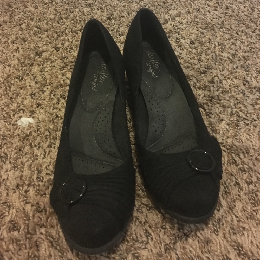 Black heels/pumps