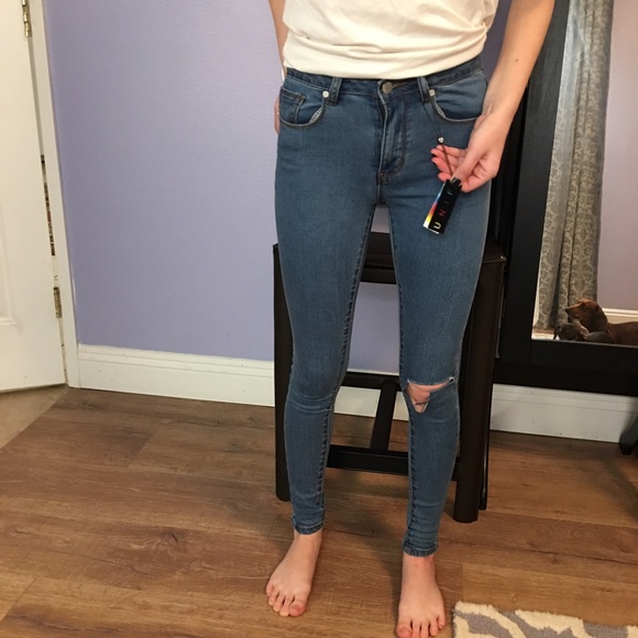High Waist Push Jeans. UNIF. size 23 - Picture 4 of 6