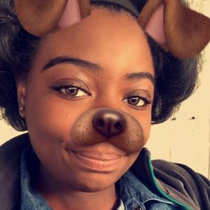 Meet your Posher, Kayla