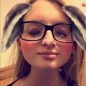 Meet your Posher, Caitlyn