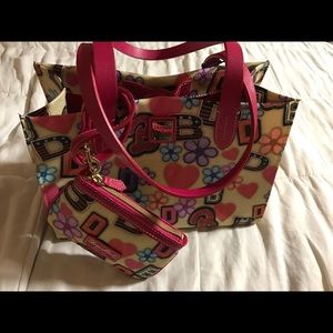 Dooney & Bourke Varsity Sm Shopper + Wristlet