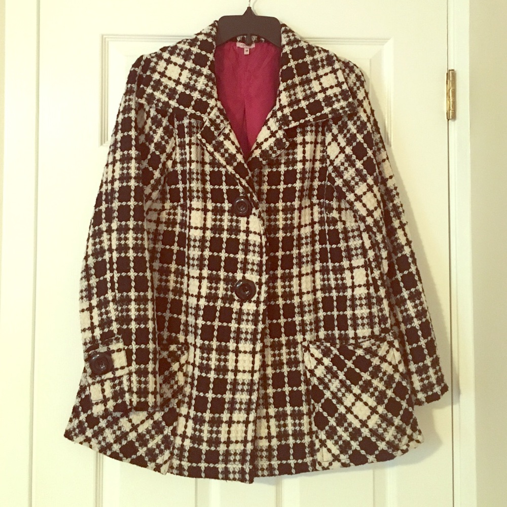 Sashimi Black and White Coat