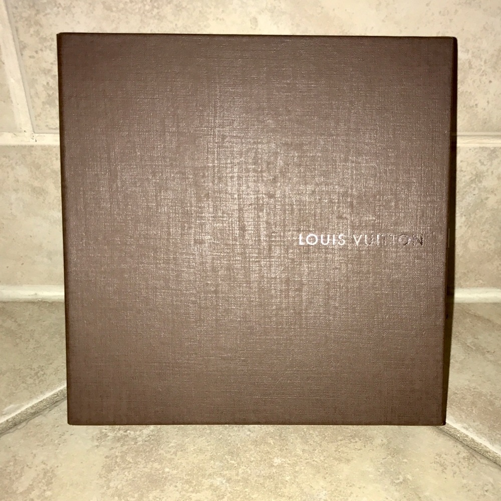 Louis Vuitton belt box