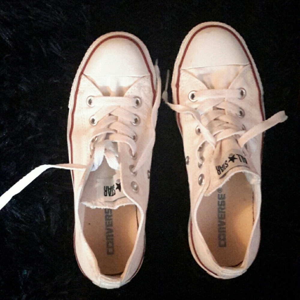 White low top converse