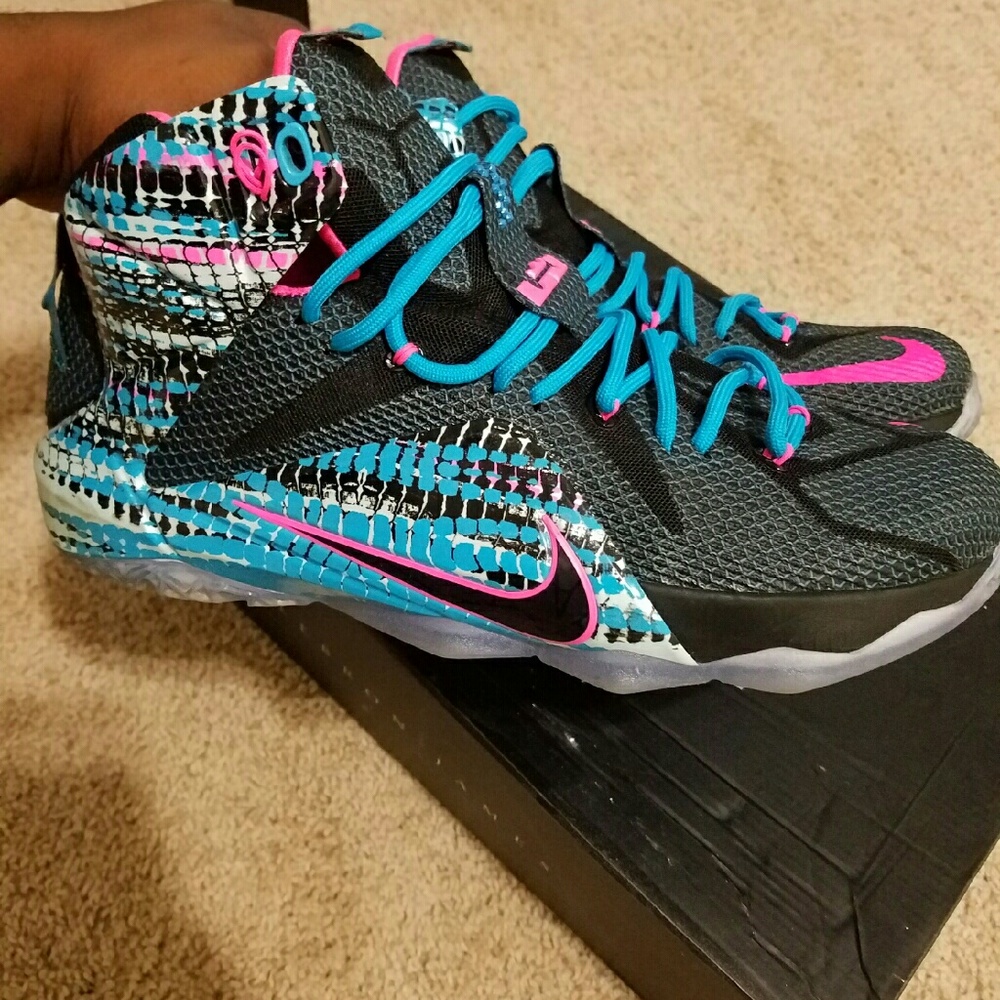 Lebrons size11.5