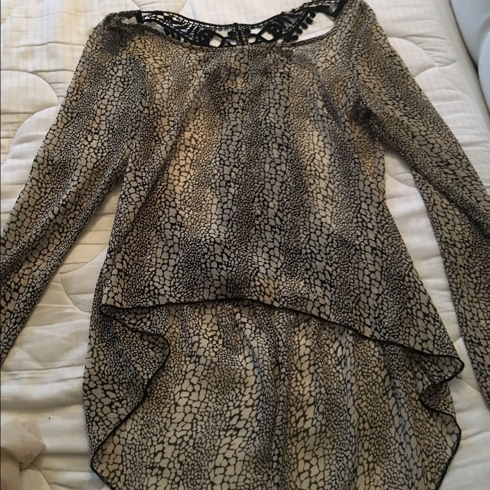 Leopard print open back chiffon shirt