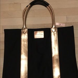 Victoria secret tore new