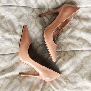 Madden Girl nude stiletto pumps