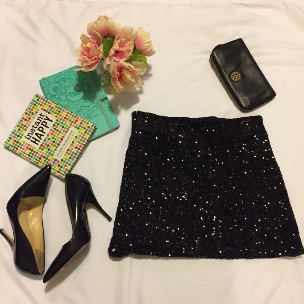 🎊 SALE 🎀 Celebration Sequins Black Mini Skirt
