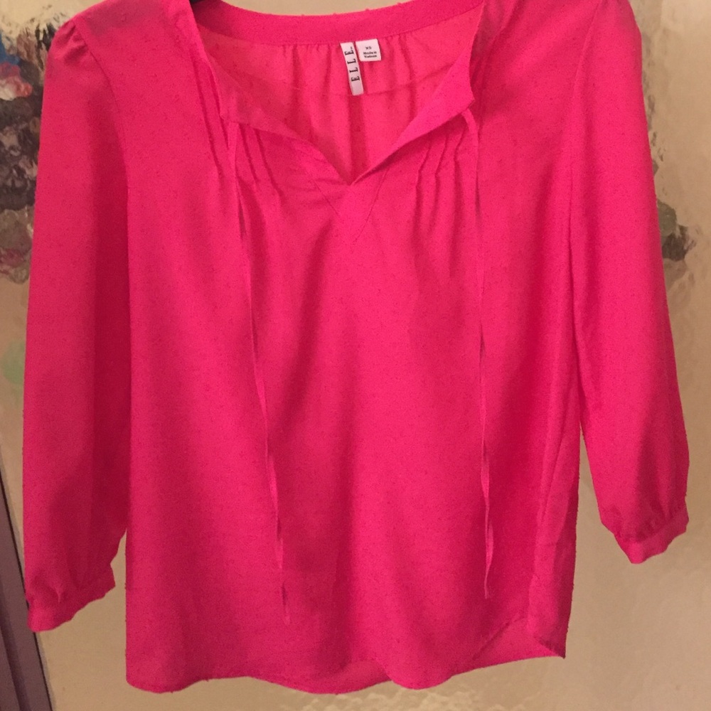 NWOT Elle top