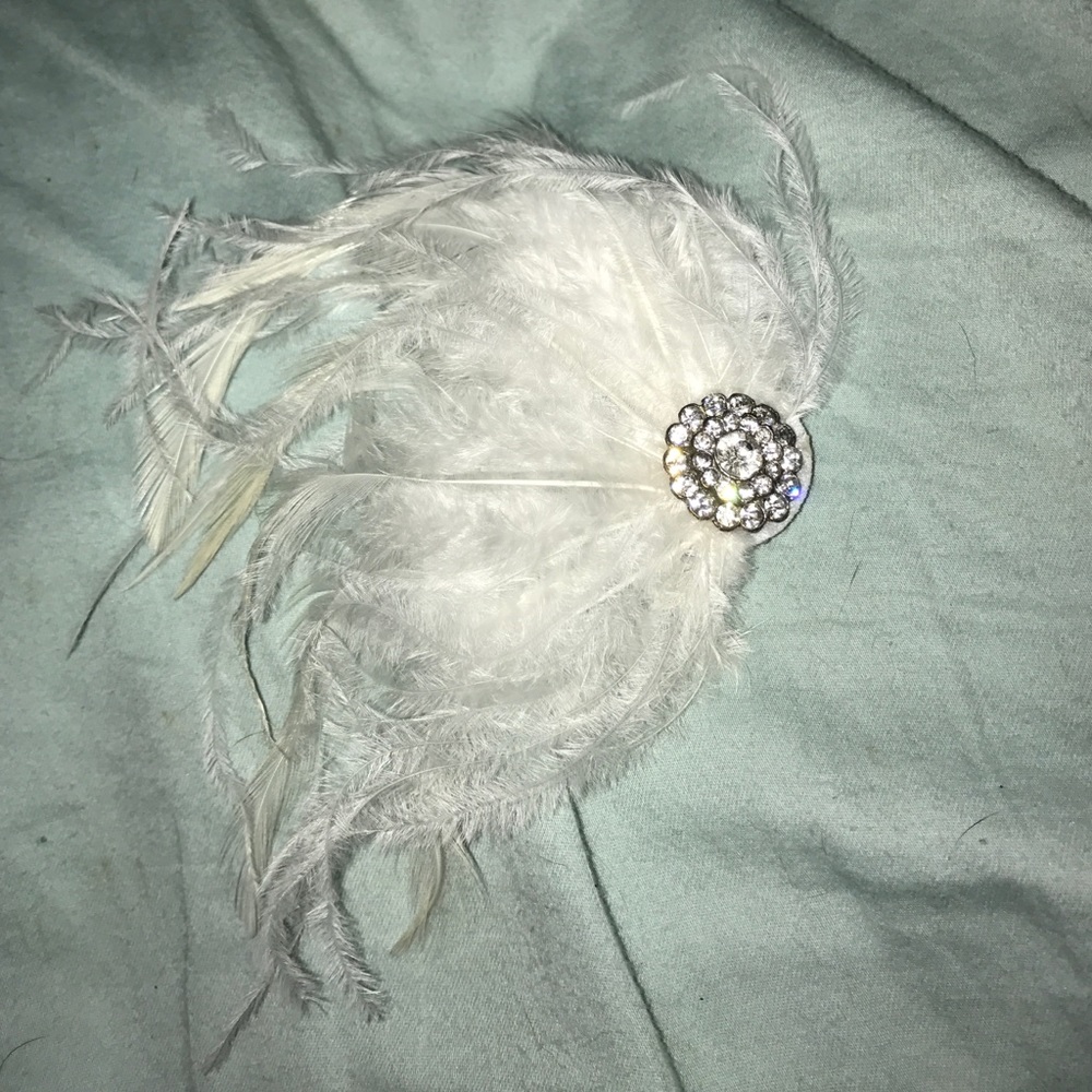 Beautiful feather hair piece or pin