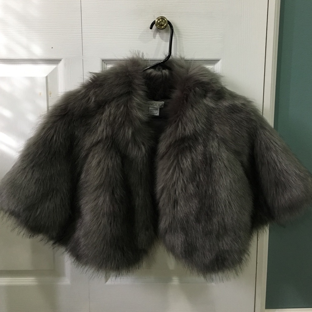 Faux fur grey cape