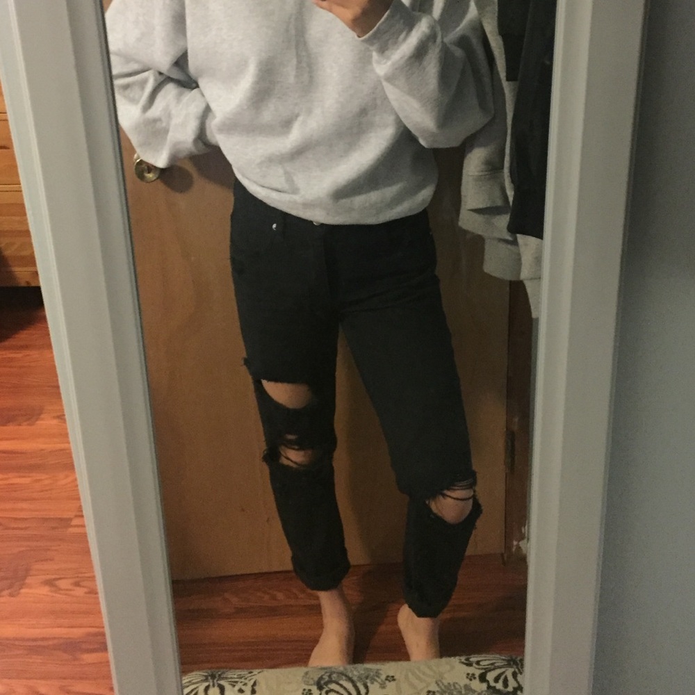 Distressed Boyfriend Jeans
