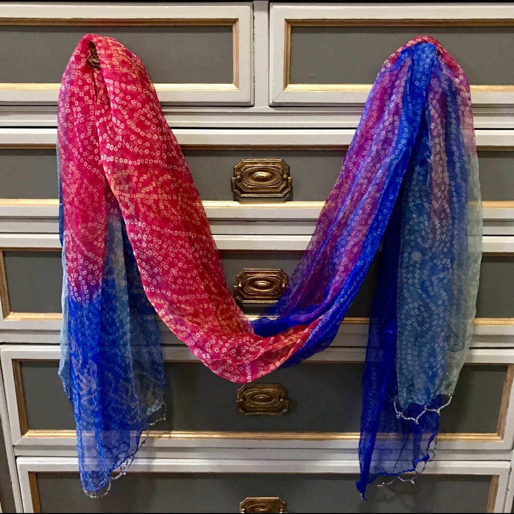 Lightweight decorative scarf