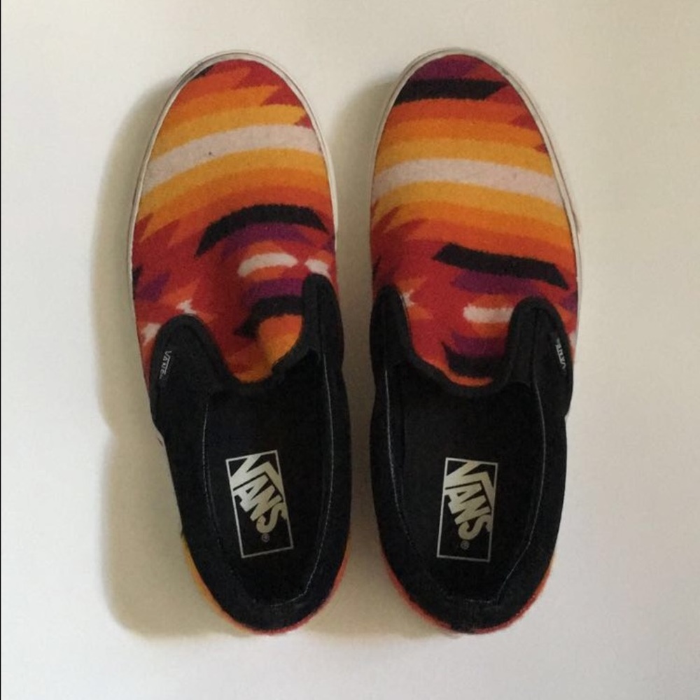 Vans naive print slip ons