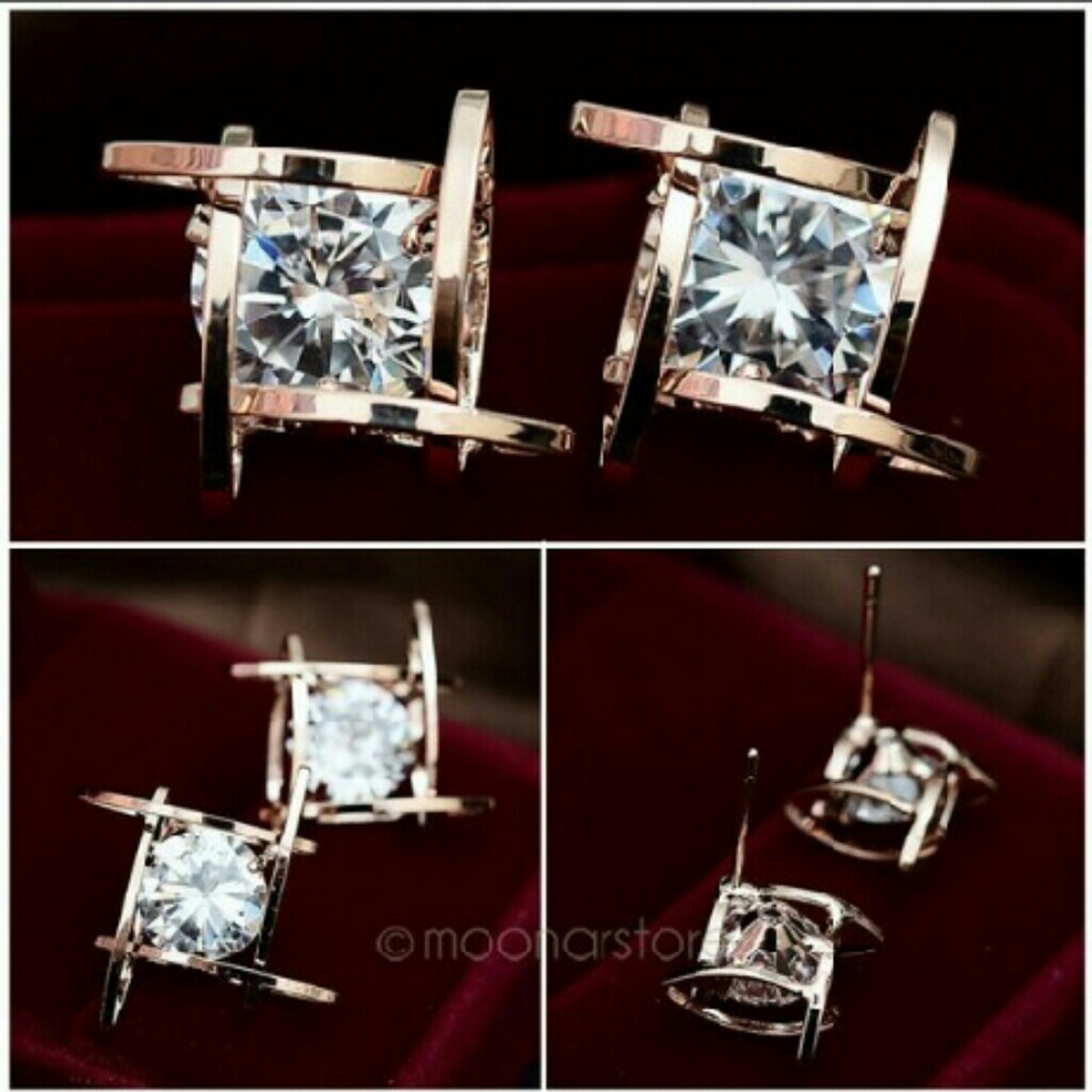 Gold diamond Earings