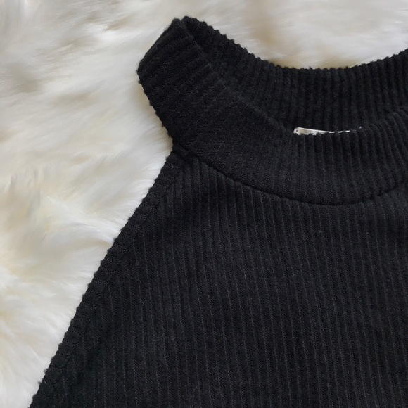 HP • Ribbed Midi Dress // Last One • - Picture 4 of 8