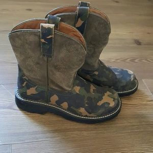 Fat baby women's boots (warn very little)