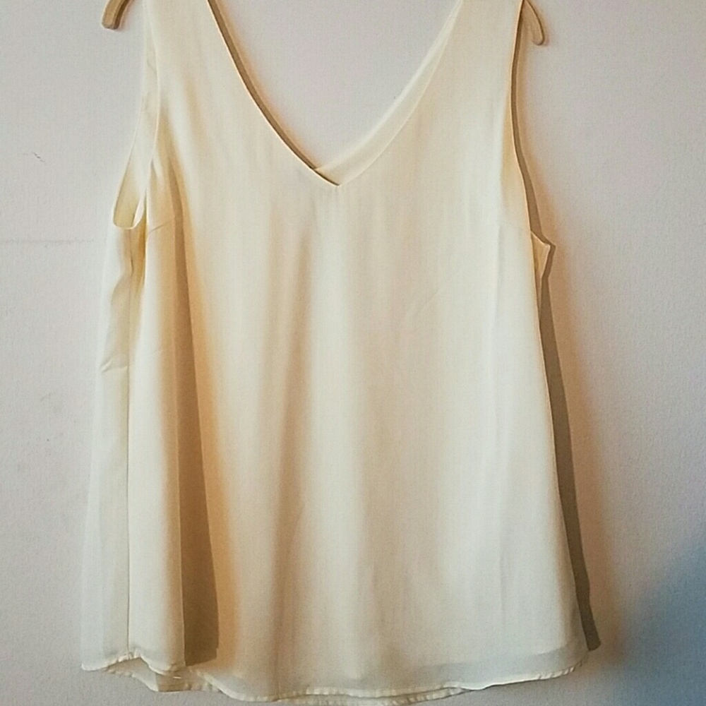 Tinley Road NWT double layer shell