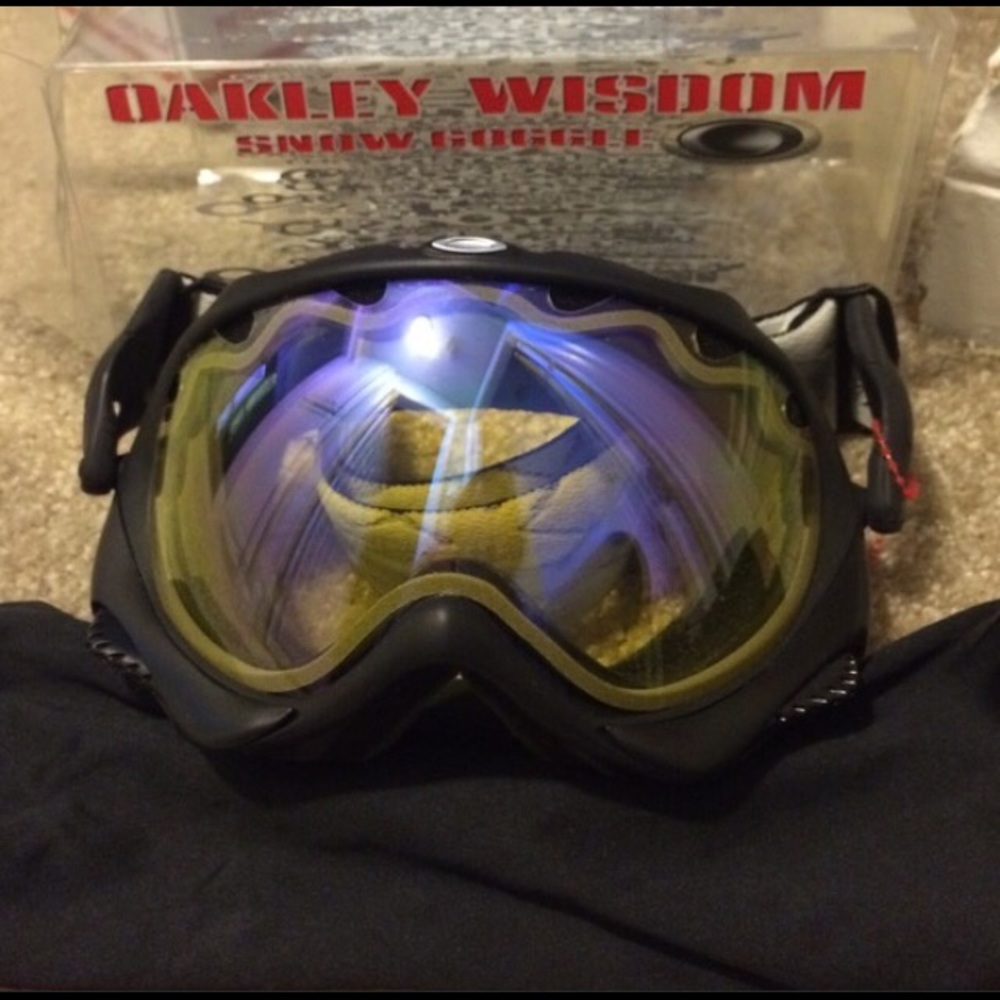 Oakley snow goggles