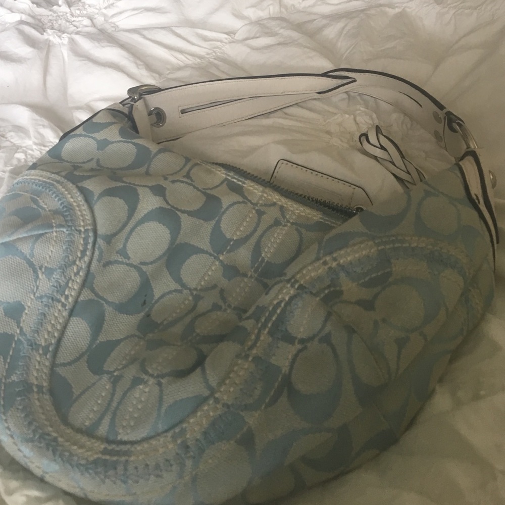Authentic Signature COACH baby blue Hobo