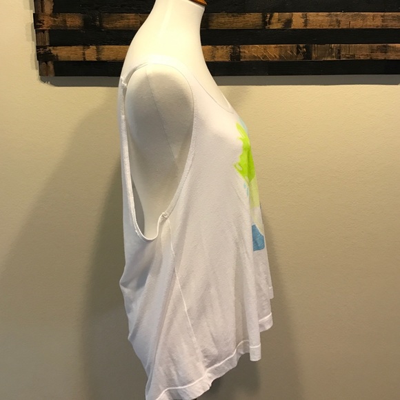 Baggy workout tee. - Picture 2 of 3