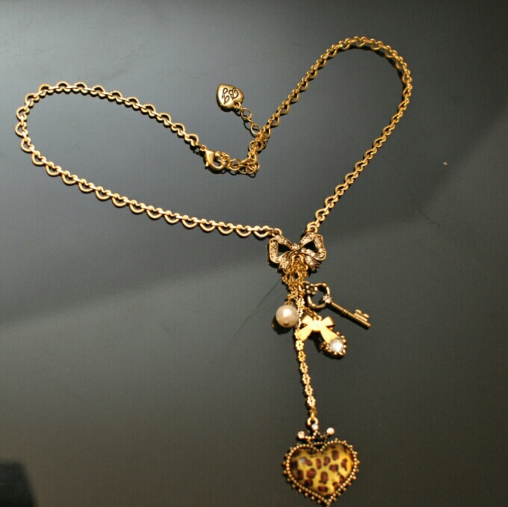 Betsey Johnson necklace