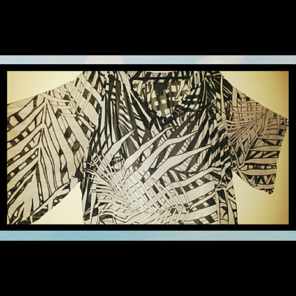 Top - Picture 2 of 2