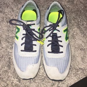 Blue Women's New Balance 9