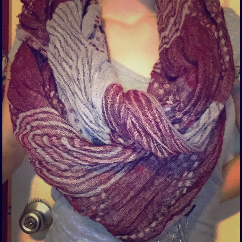 Very pretty burgundy/grey scarf