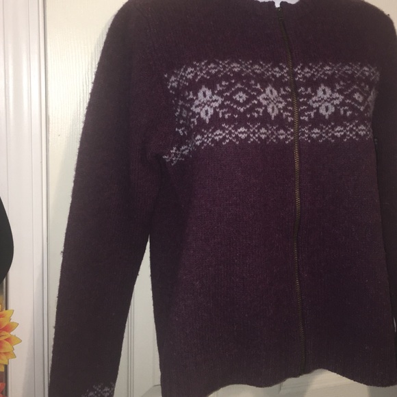 ABERCROMBIE& FITCH 100% WOOL PURPLE SWEATER - Picture 3 of 4