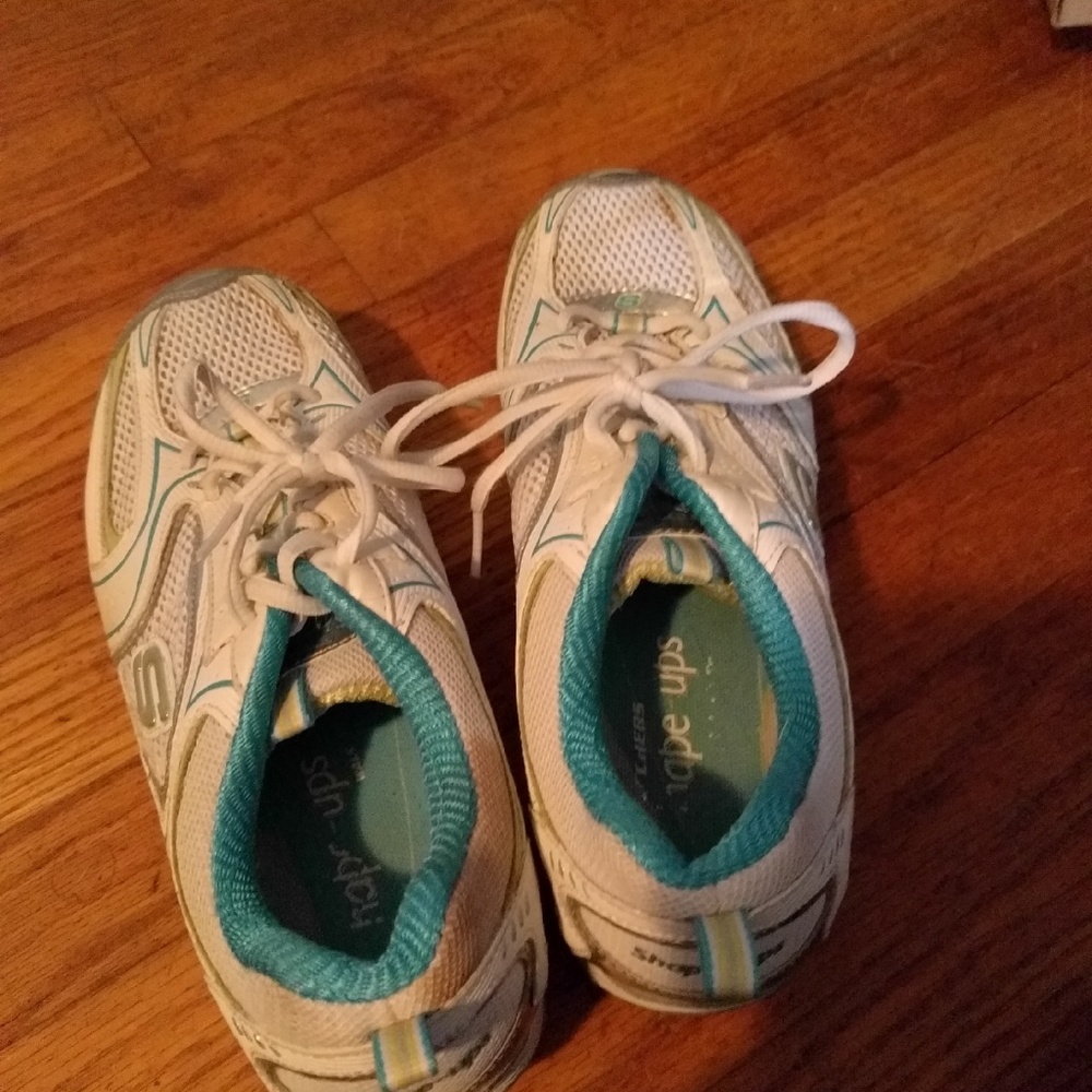 Shape up Skechers