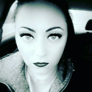Meet your Posher, Tasha