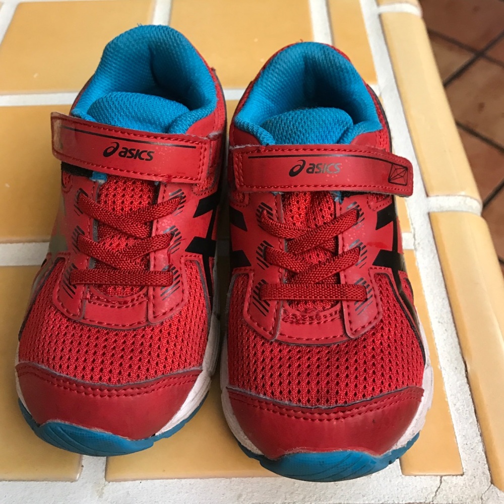 Asics toddler Red Velcro Closure Size 8