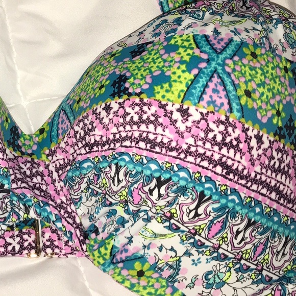 VS Bathing suit top. - Picture 2 of 3