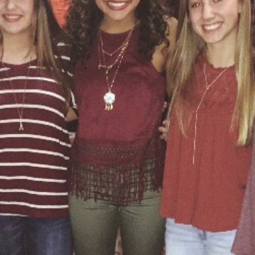 maroon top