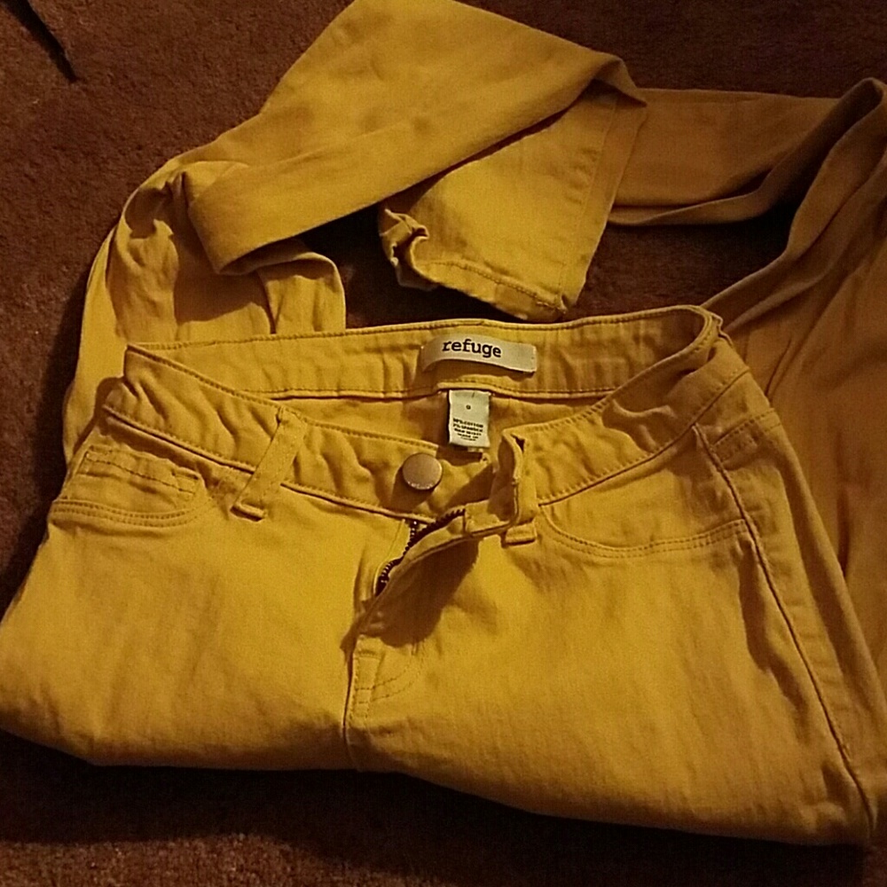 Refuge yellow jeans