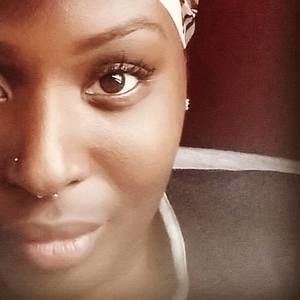 Meet your Posher, Desiree