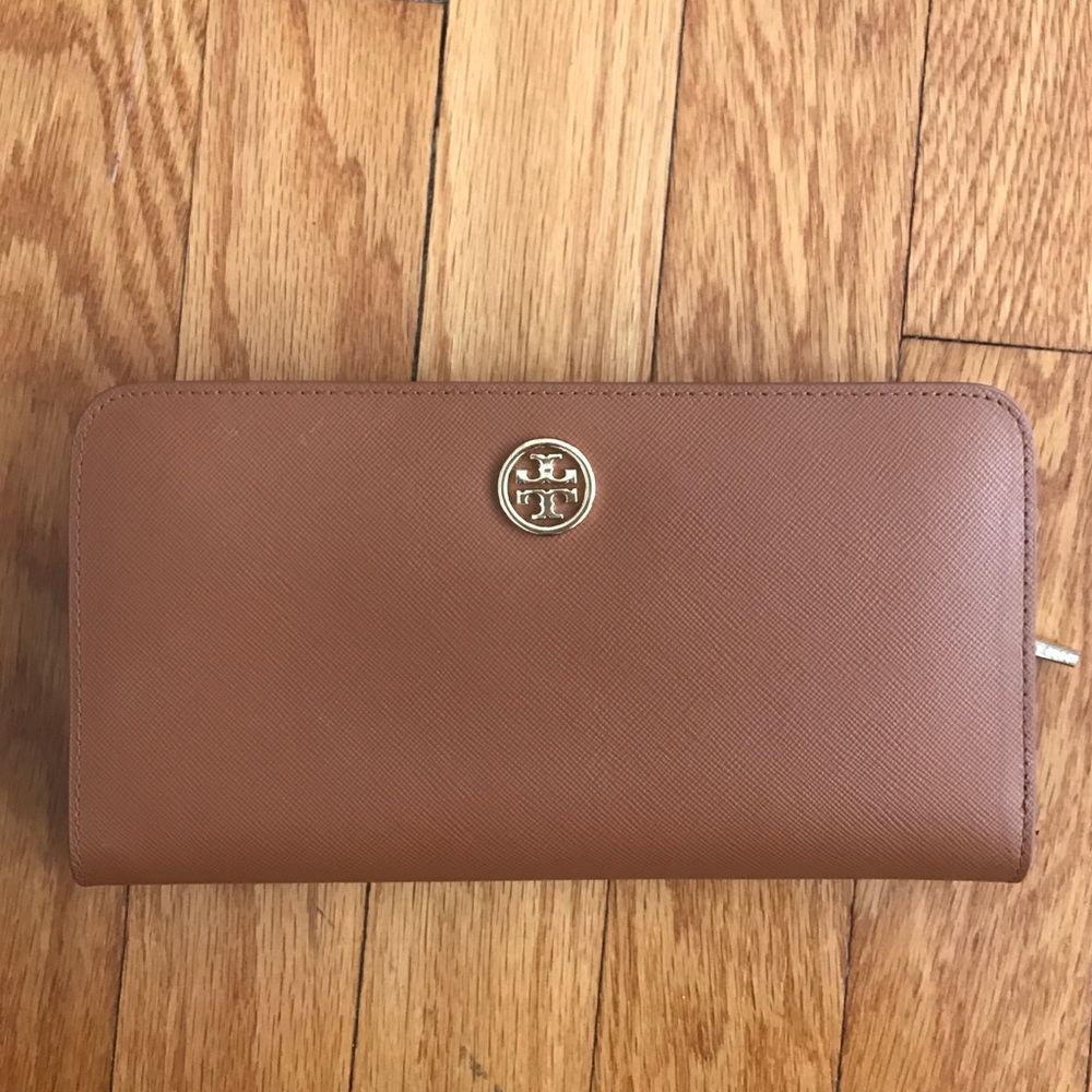 Tory Burch wallet