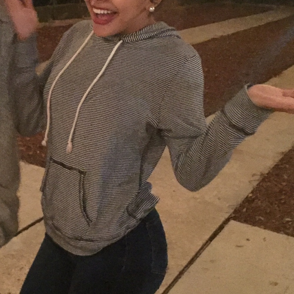 simple casual sweatshirt