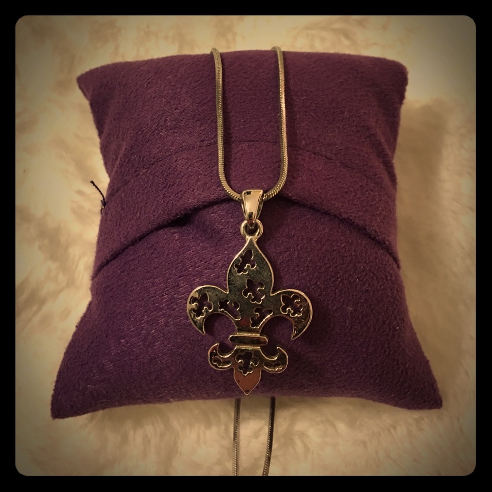 Fleur de lis necklace