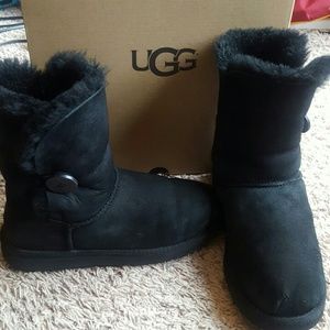 Ugg Bailey Button Boots Classic I