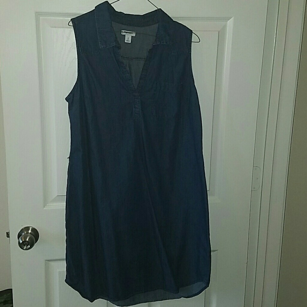 Old Navy Sleeveless Denim Dress