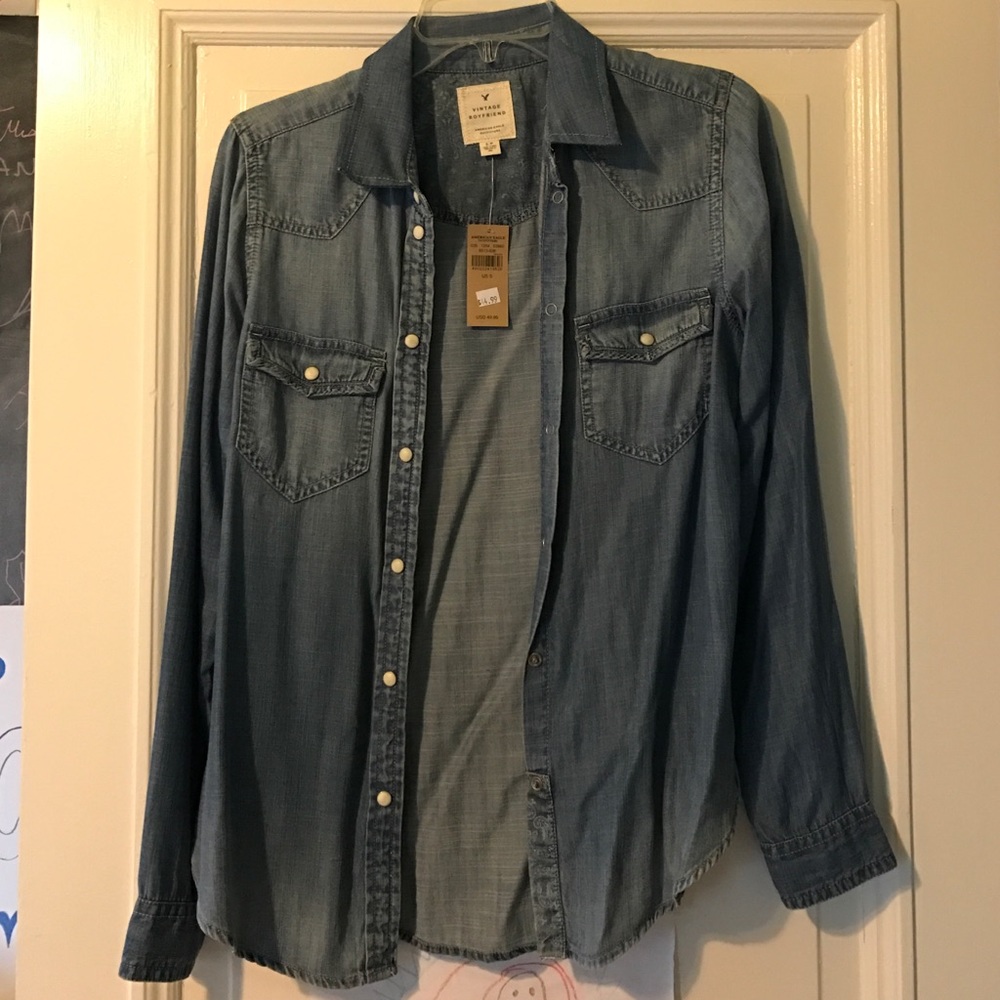 American Eagle: Vintage Boyfriend Button Up Shirt.