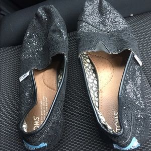 Women's black sparkle toms