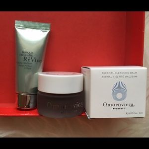 Luxury cleansing mask sample Revive & Omorovicza