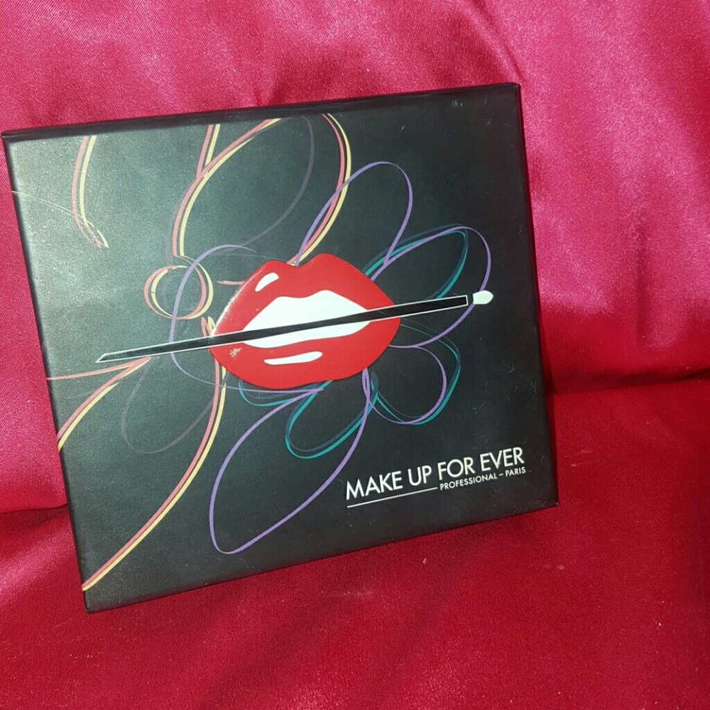 Makeup forever eyeshadow palette