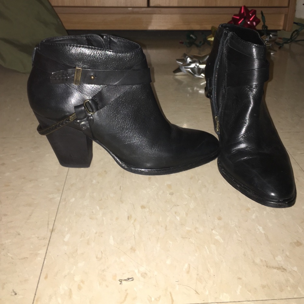 Dolce Vita booties